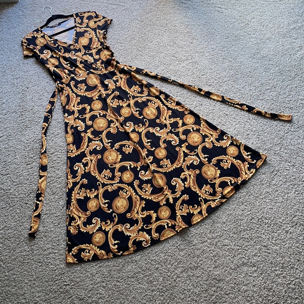 ✨Arabella Maxi Dress✨ - Picture 8 of 13